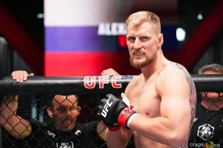 Александр Волков объяснил отсутствие титульного боя в UFC