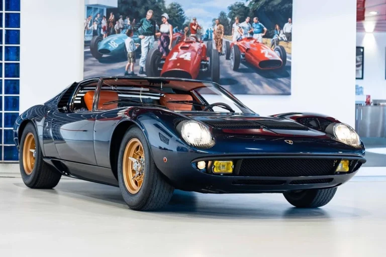 McLaren пилоты Ландо Норрис 16 суперкардан тұратын коллекциясы туралы айтты