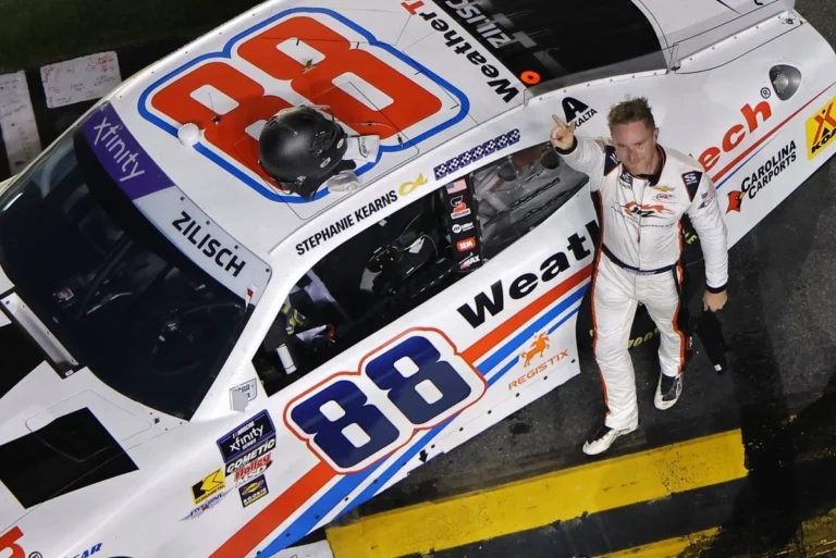 NASCAR-дағы бірегей жеңіс: бір көлікте екі жүргізуші