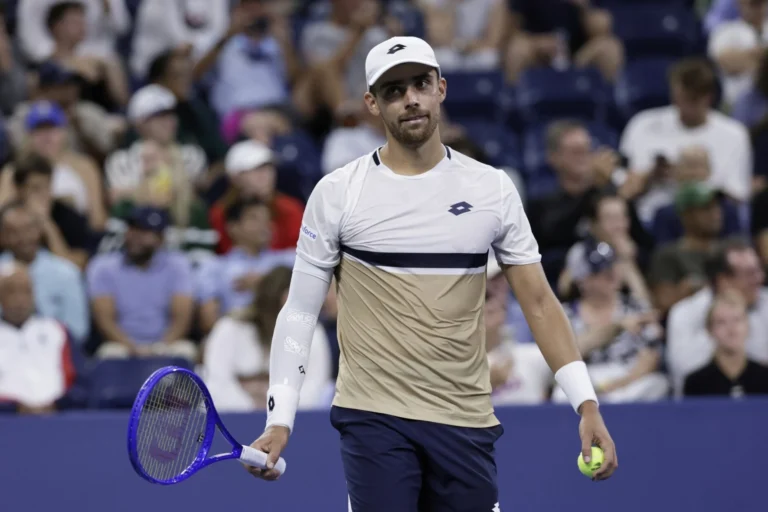 Медведев объяснил провокацию болельщиков на US Open после поражения