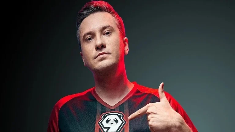 Стример iLTW высоко оценил комментаторскую работу Solo в Dota 2