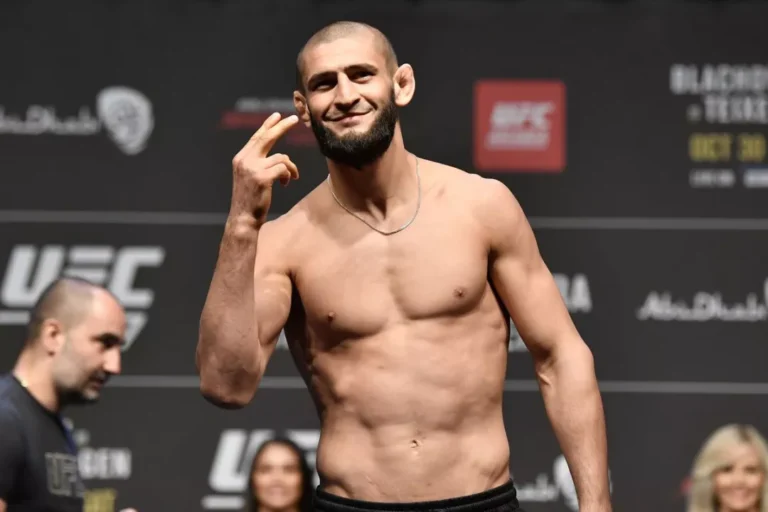 Дрикус дю Плесси – Хамзат Чимаев: прогноз на UFC (17.08.2025)
