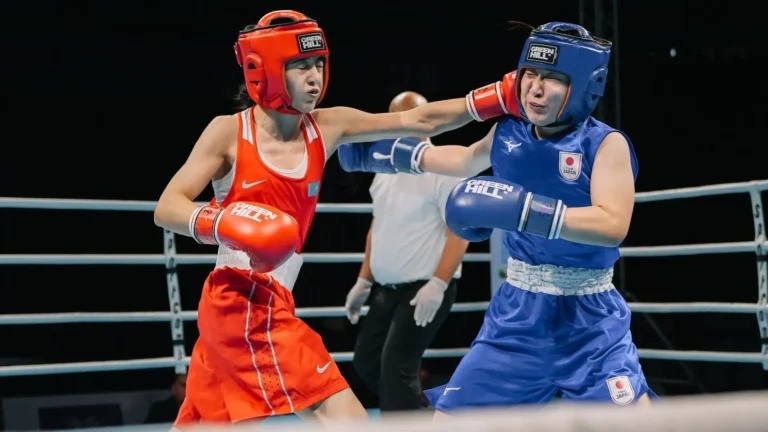 Казахстанская боксерша гарантировала бронзу на азиатском чемпионате в Бангкоке