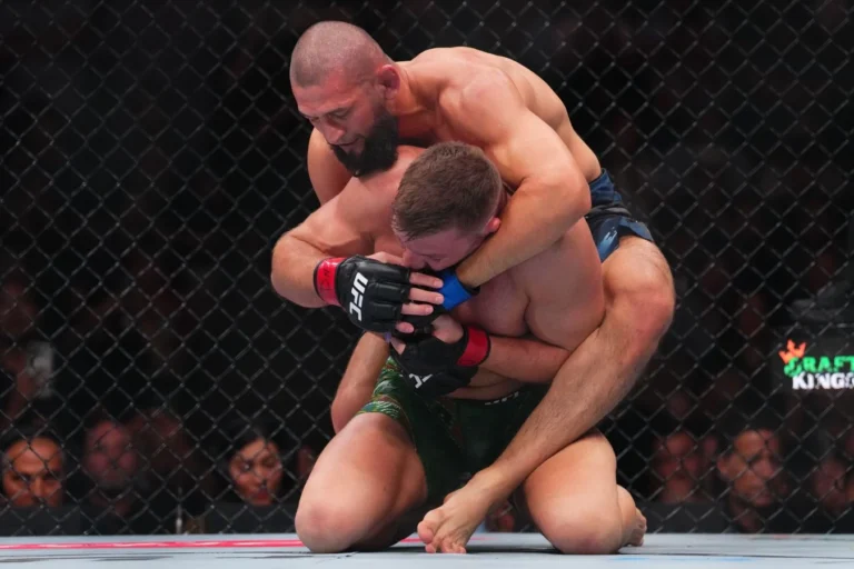Хамзат Чимаев – новый чемпион UFC в среднем весе