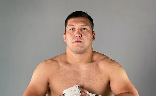 Дияр Нұрғожай UFC-де қатарынан екінші жеңілісіне ұшырады
