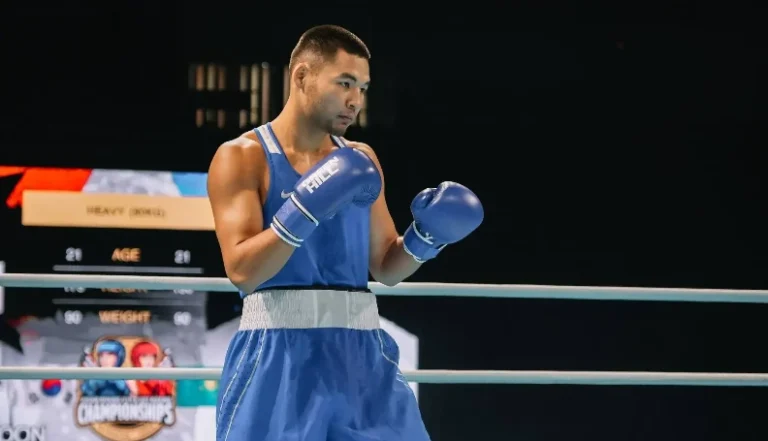 Темирлан Мукатаев во второй раз подряд стал чемпионом Азии среди боксеров U22