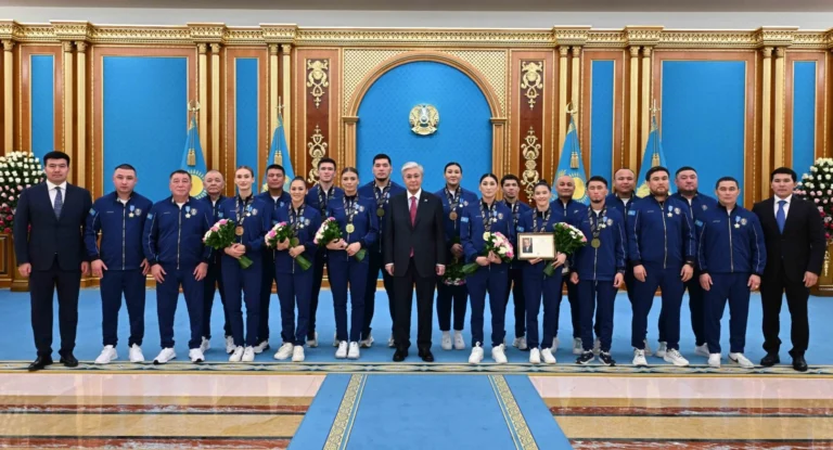 Қазақстан Президенті Қасым-Жомарт Тоқаев әлем чемпионатында топ жарған боксшыларды құттықтады