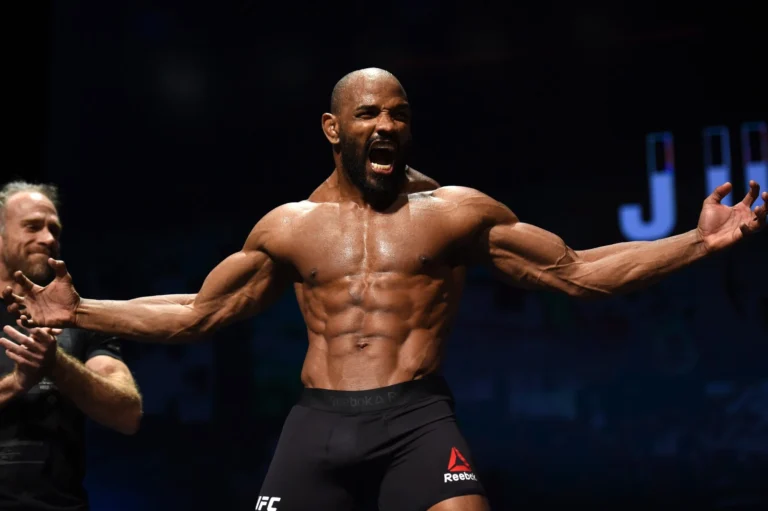 Олимпийский призер Йоэль Ромеро подписал контракт с IBA Bare Knuckle