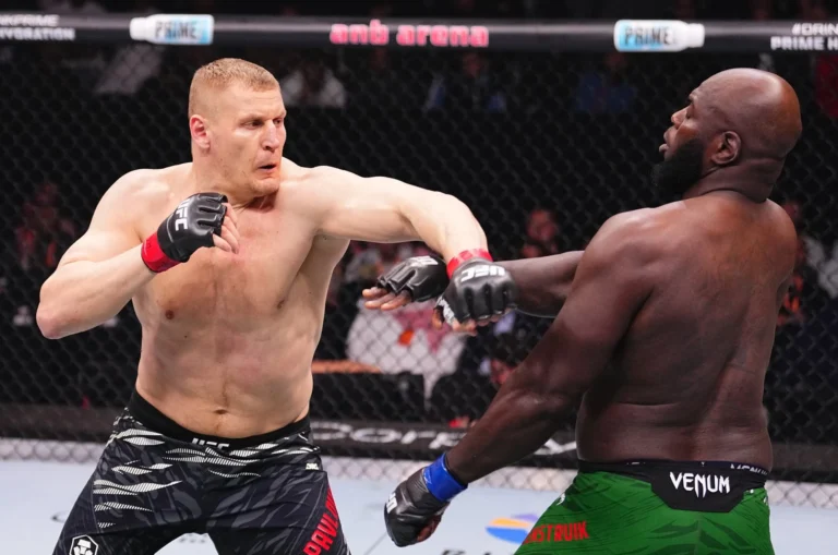 Бойцы UFC провели тренировочный семинар для спецназа в Шанхае