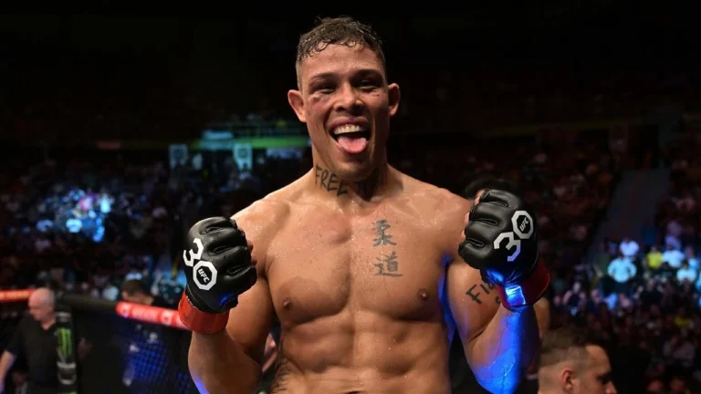 Непобежденный Борральо сразится с Имавовым в главном бою турнира UFC в Париже