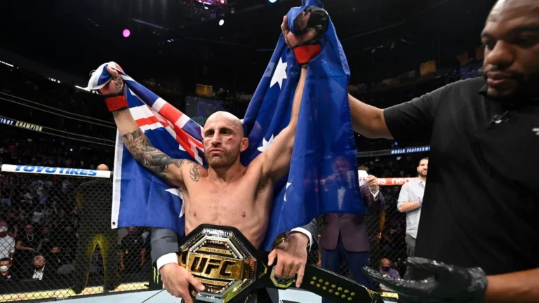 UFC чемпионы Волкановски Макгрегормен жекпе-жек өткізгісі келеді