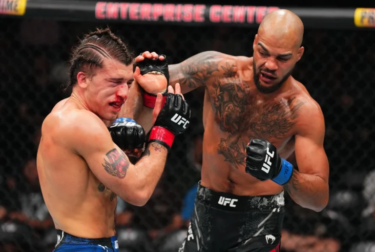 Боец UFC Трей Уотерс вернется в октагон после серьезной травмы колена