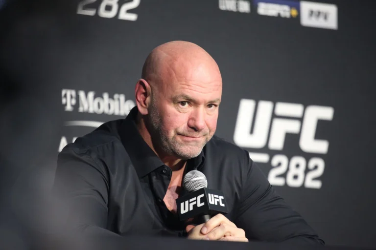 Дана Уайт отказал Джону Джонсу в участии на турнире UFC в Белом доме