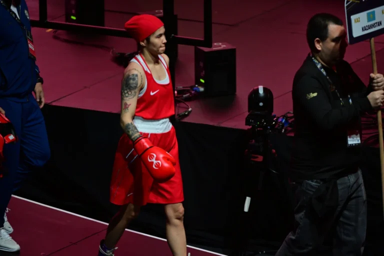 Восемь казахстанцев поборются за золото в финале чемпионата мира по боксу