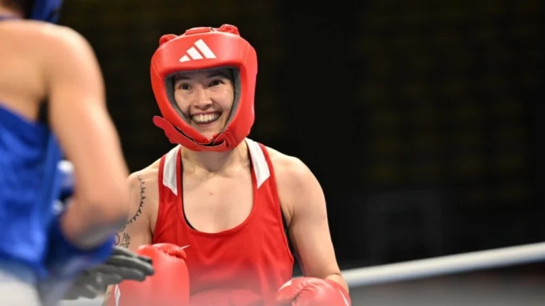 Назым Кызайбай вышла в финал чемпионата мира по боксу