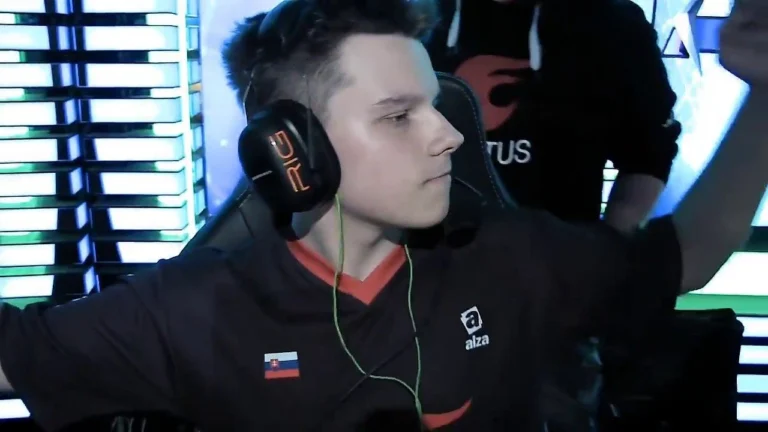 Игрок FaZe Clan frozen может перейти в NAVI
