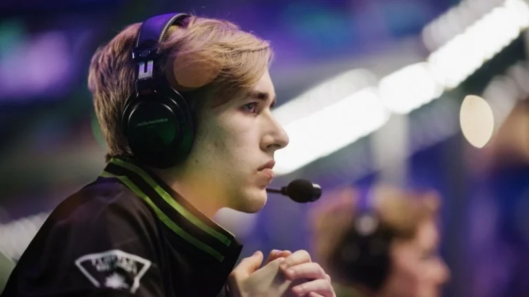 26 жастағы Dota 2 чемпионы Quinn Callahan мансабын аяқтағанын жариялады