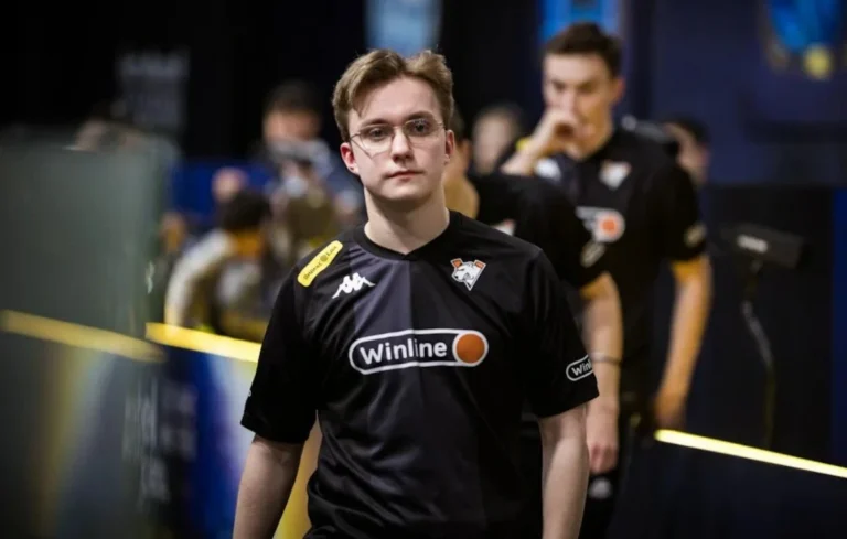 Киберспортсмен из Virtus.pro стал жертвой мошенничества на 40 тысяч долларов