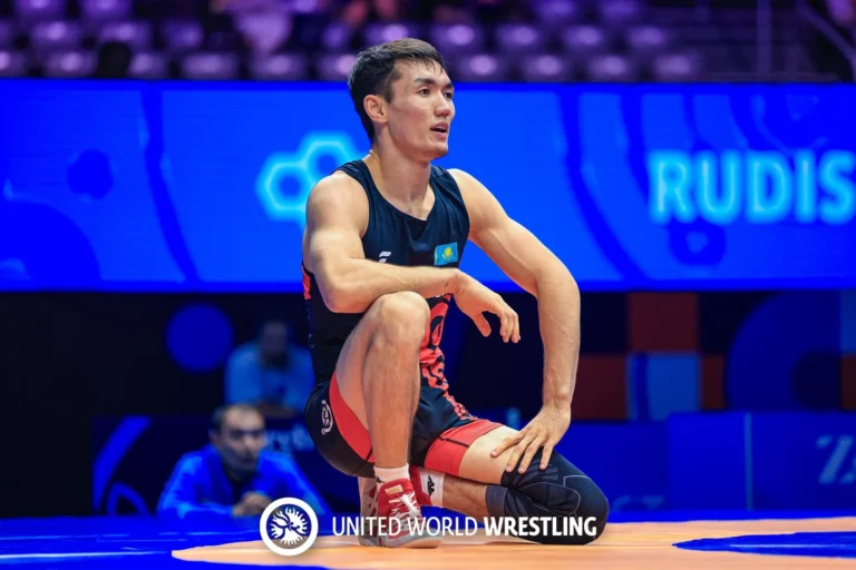 Мерей Маулетканов поборется за бронзу чемпионата мира в Загребе