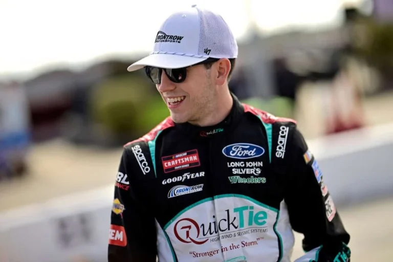 Чендлер Смит сенсационно вылетел из плей-офф NASCAR Truck Series