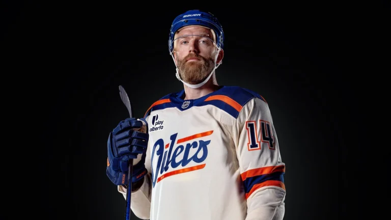 Edmonton Oilers представил новую альтернативную форму с нефтяной символикой
