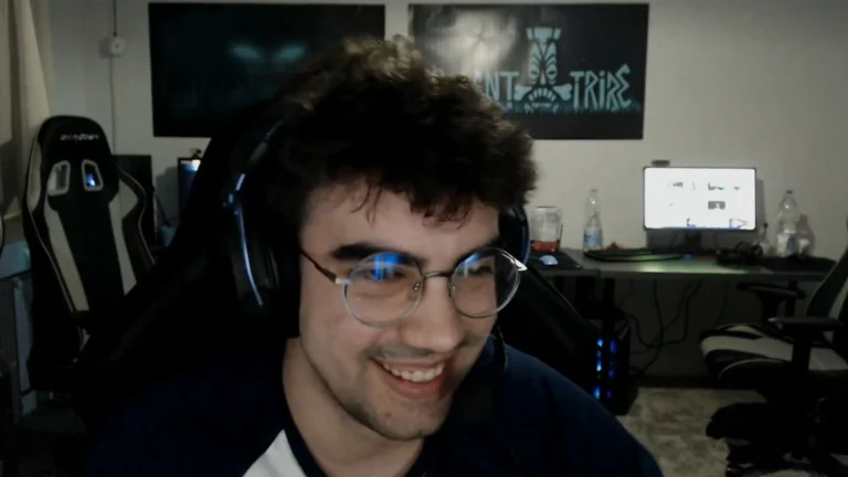 Twitch заблокировал канал известного киберспортсмена Ильи Ульянова