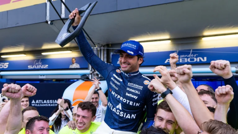Карлос Сайнс завоевал первый подиум для Williams на Гран-при Азербайджана