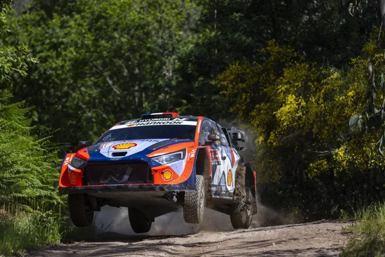 Hyundai WRC титулы үшін Отт Тянак бойынша күтпеген шешім қабылдады