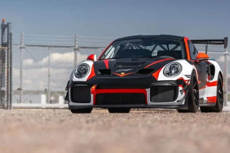 Уникальный Porsche 911 Макса Ферстаппена выставлен на аукцион