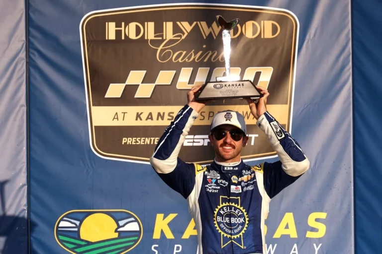 NASCAR Канзас жарысының драмалық аяқталуы Чейз Эллиотке жеңіс әкелді