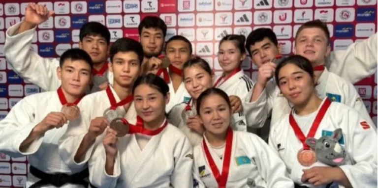 Қазақстан жастар құрамасы Азия чемпионатында 12 медаль жеңіп алды