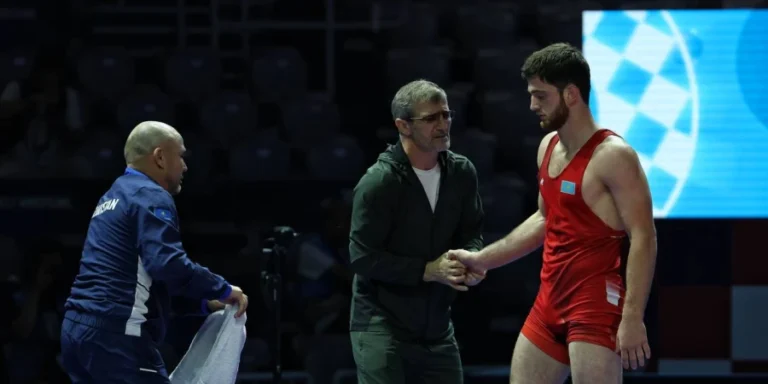 Камиль Куруглиев әлем чемпионатының қоласы үшін күреседі
