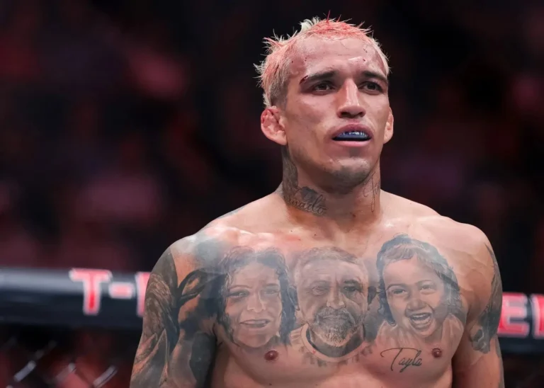 Чарльз Оливейра UFC басты жекпе-жегі үшін Риоға оралады