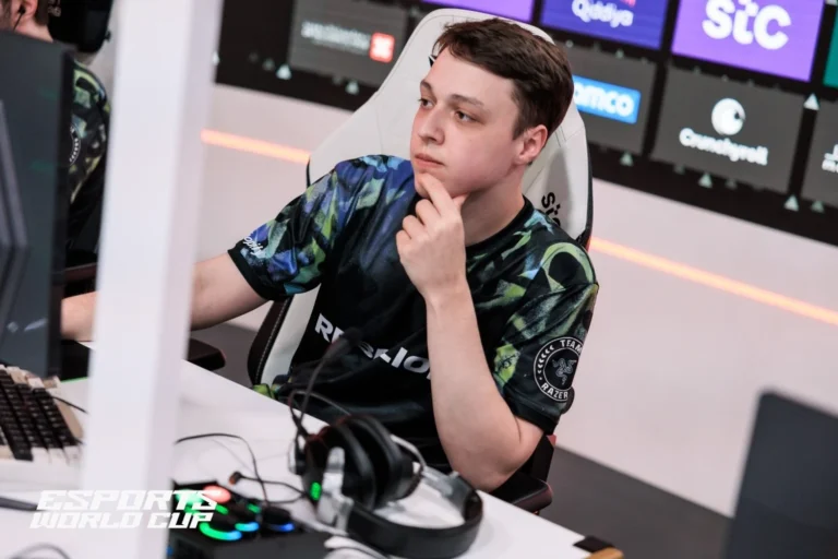 Киберспортсмен Hellscream достиг редкой отметки MMR в Dota 2