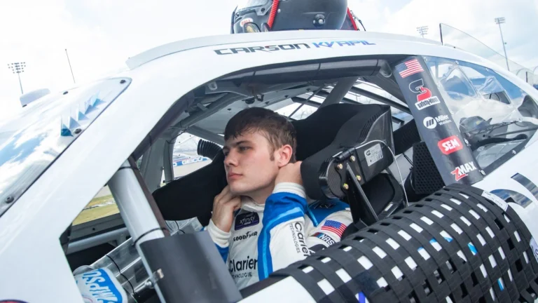 Карсон Квапил рискует потерять место основного пилота в NASCAR Xfinity