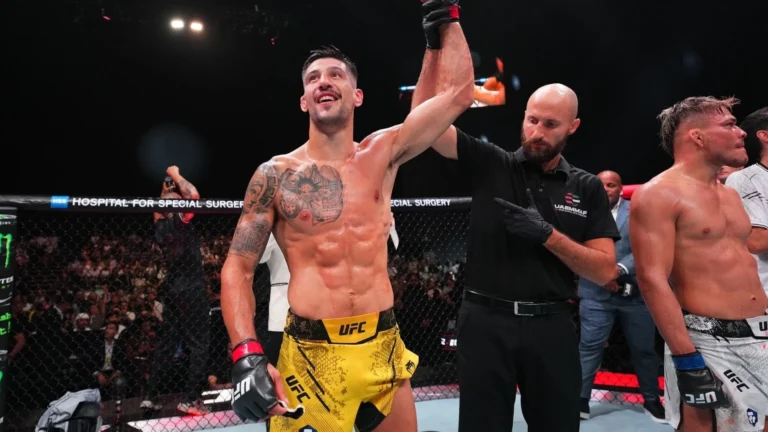 UFC испан файтері Хоэль Альварес орта салмаққа көшетінін жариялады