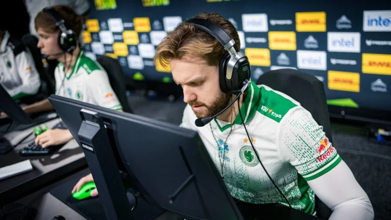 Team Falcons и MOUZ сразятся в полуфинале ESL Pro League Season 22