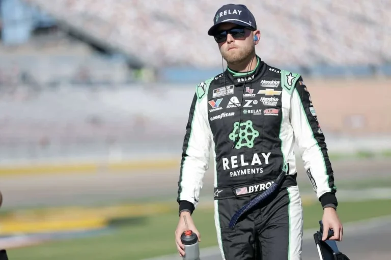 NASCAR Лас-Вегас кезеңінде Байрон мен Диллонның қатты апаты