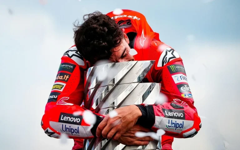 Чемпион MotoGP Маркес перенес операцию после аварии в Индонезии