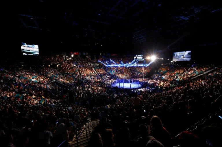 UFC возвращается в Ванкувер с турниром De Ridder vs Allen