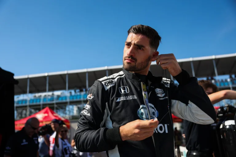 Ринус Викей 2026 IndyCar маусымына Juncos Hollinger Racing-пен келісімшарт жасасты