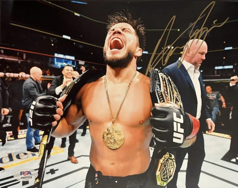 Экс-чемпион UFC Сехудо встретится с Тэлботтом в декабре