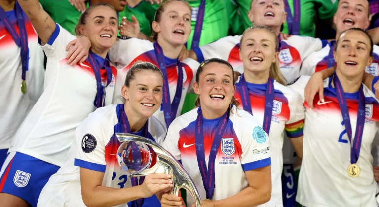 Сборная Англии первой в Европе обеспечила путевку на ЧМ-2026