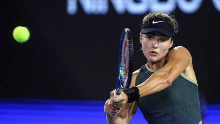 Калинская начала с победы турнир WTA 500 в Токио