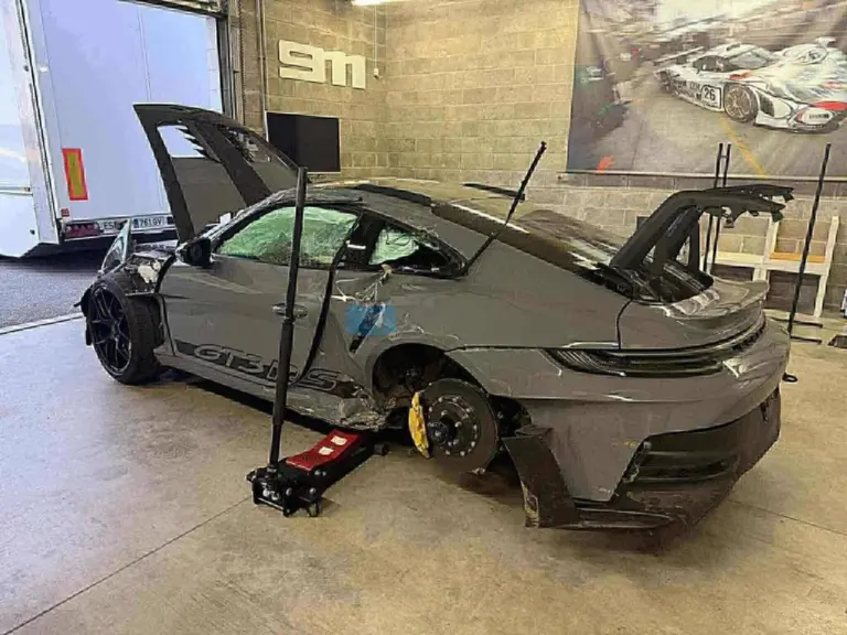 Киберспортсмен ropz продает разбитый Porsche GT3 RS после аварии
