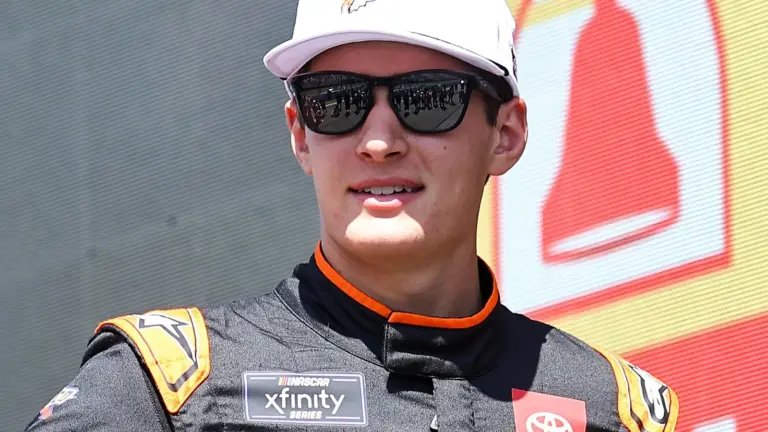 19 жастағы NASCAR жүргізушісі бас сілкінісіне байланысты жарысты өткізіп алады