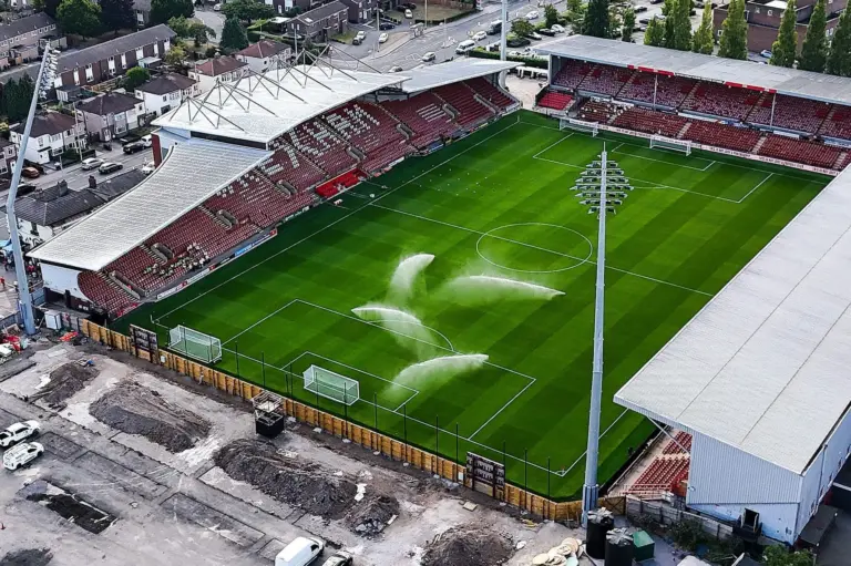 Wrexham Чемпионшиптегі үйдегі жеңіссіз сериясын тоқтатты