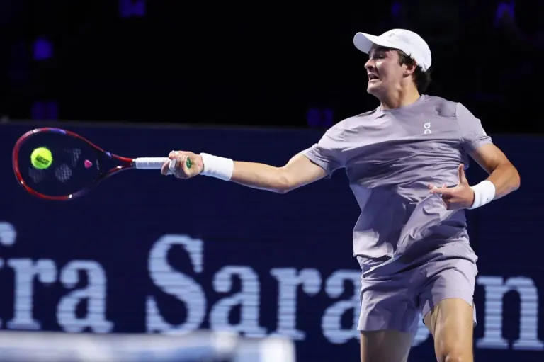 19-летний Фонсека вышел в финал турнира ATP 500 в Базеле