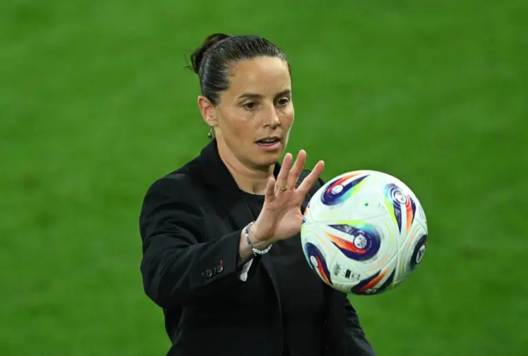 Женская сборная Уэльса готовится к матчу с Польшей в Ньюпорте