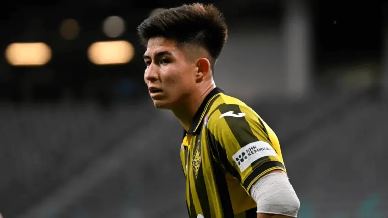 Британские СМИ: Сатпаев может стать заменой Джексону в Челси